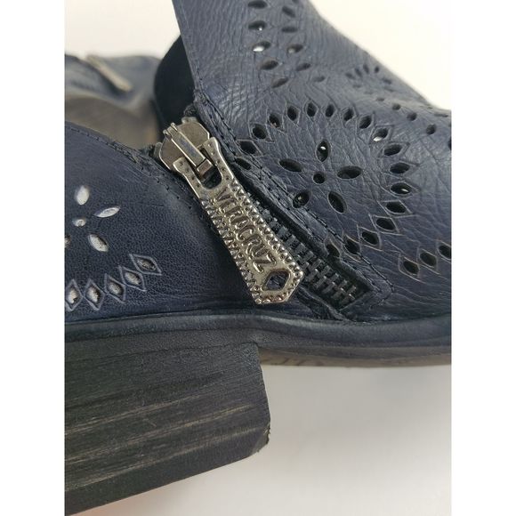 Veracruz Machika Blue Perforated Booties - Picture 7 of 8